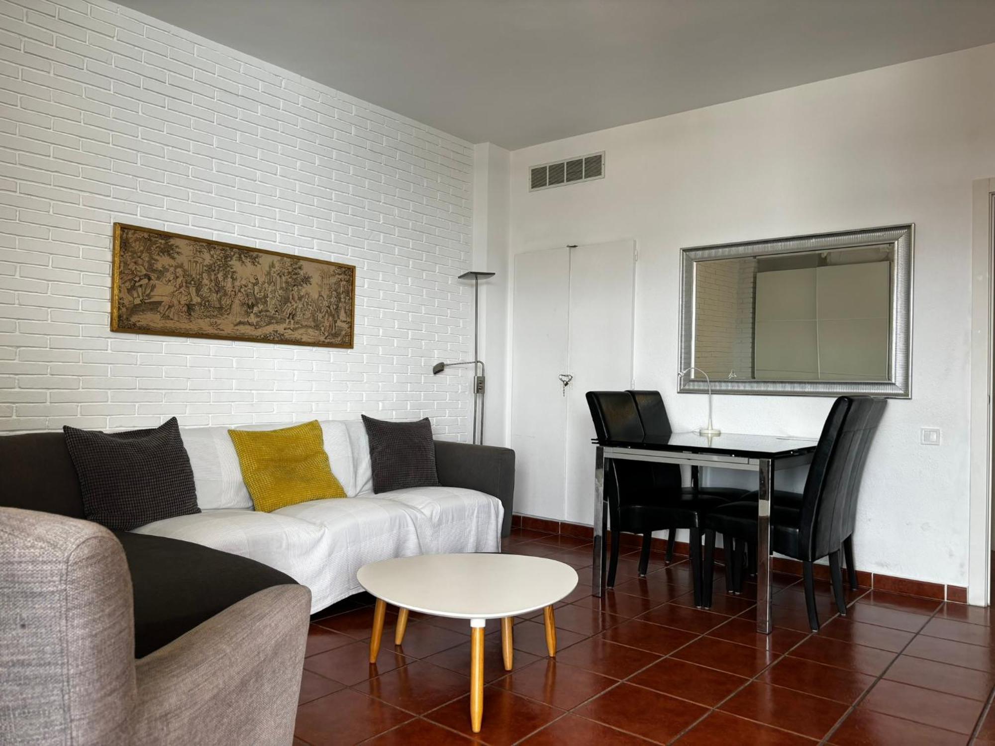 Apartment La Roca *
